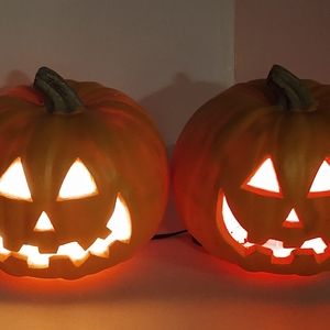 Pair of Vintage HALLOWEEN Blow Mold Pumpkin's Light Up JACK O LANTERN'S